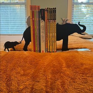 Black Elephant Bookends